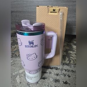 Hello Kitty x Stanley 40oz Cup - lavender Limited Edition - Super Cute & Trendy